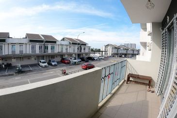 BOOKING 1K Garden Villa Townhouse