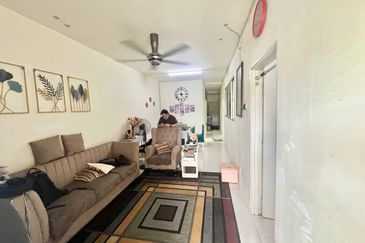 Residensi Bistaria, Ukay Bistari