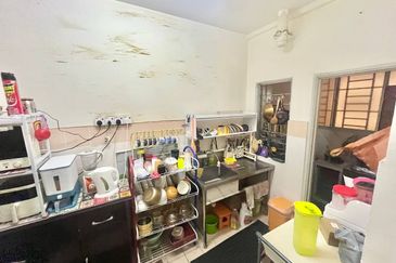 Residensi Bistaria, Ukay Bistari