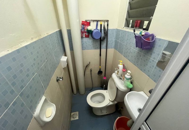 Residensi Bistaria, Ukay Bistari