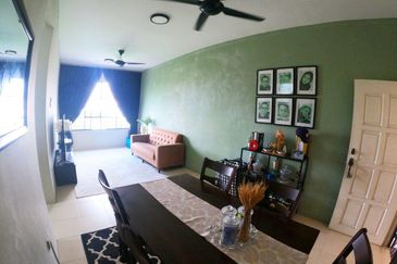 Laman Suria e-Resort Apartment