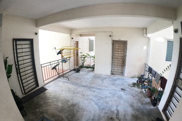 Laman Suria e-Resort Apartment