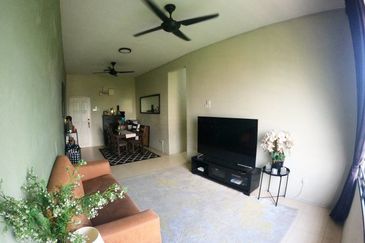 Laman Suria e-Resort Apartment