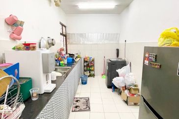 Apartment Teratai, Taman Sutera