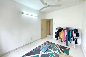 Apartment Teratai, Taman Sutera