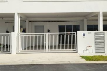 READY MOVE IN Double Storey Arowana Lenggeng 