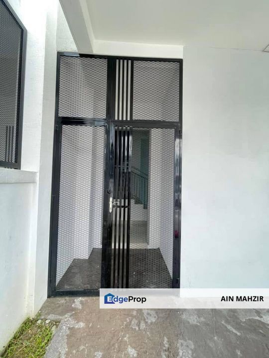 READY MOVE IN Semi-D Taman Jenderam Idaman, Selangor, Dengkil