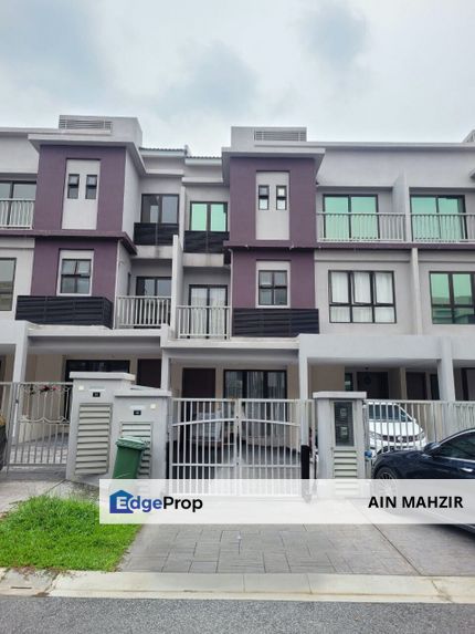 (BOOKING 1K) FULL LOAN The Strata Townhouse Bandar Puteri Bangi, Selangor, Bangi