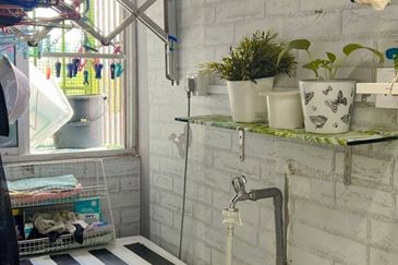 Desa Temenggong Apartment