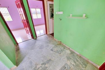 Taman Tasik Semenyih (Lake Residence)