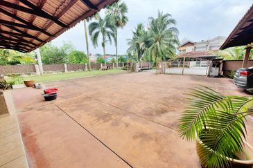 Taman Tasik Semenyih (Lake Residence)