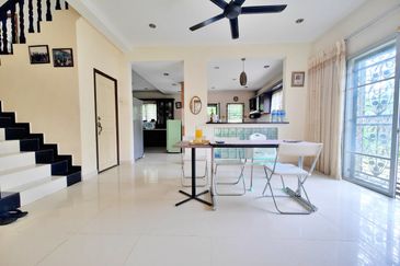 Taman Tasik Semenyih (Lake Residence)