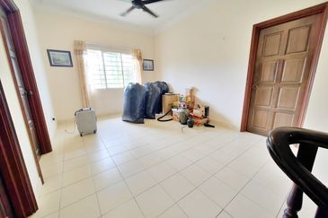 Taman Tasik Semenyih (Lake Residence)