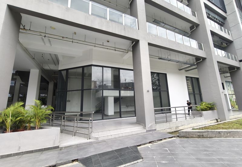 Q Avenue, Queensville