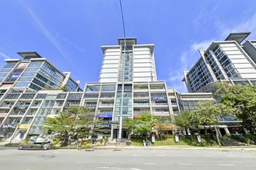 Q Avenue, Queensville