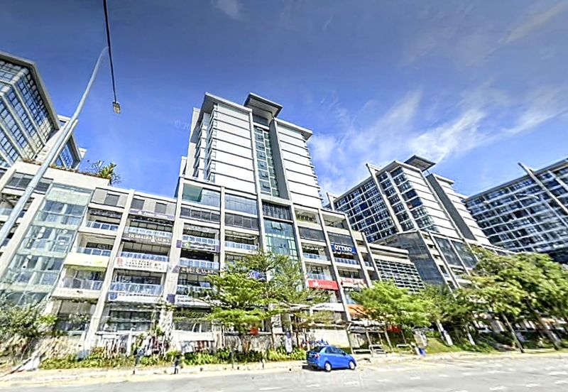 Q Avenue, Queensville