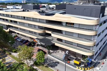 Ecohill Walk Mall, Setia Ecohill