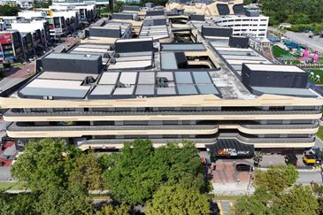 Ecohill Walk Mall, Setia Ecohill