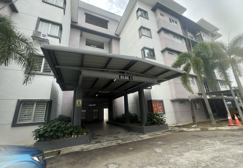 D'Camelia Court Nilai Impian