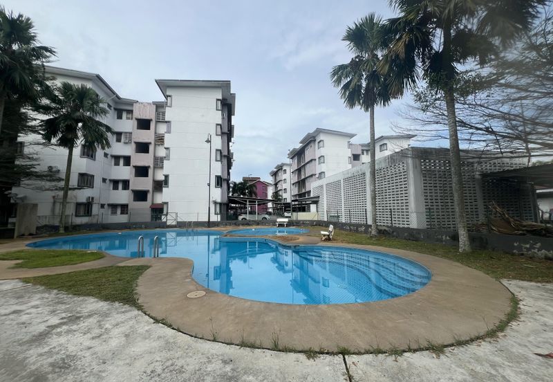 D'Camelia Court Nilai Impian