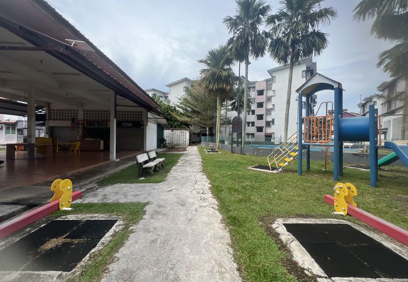 D'Camelia Court Nilai Impian