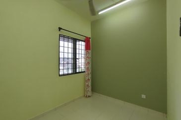 Pangsapuri Cemara, Taman Pinggiran Putra