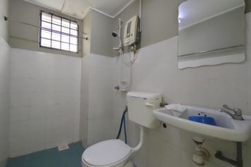 Pangsapuri Cemara, Taman Pinggiran Putra