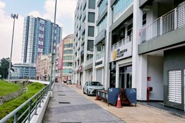 Ostia Bangi Business Avenue