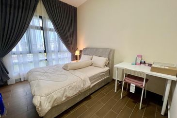 Aura Residence @ Precint 8