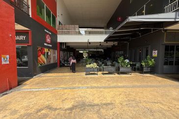 D`Bayu Bukit Jelutong