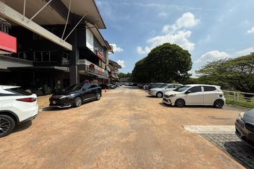 D`Bayu Bukit Jelutong