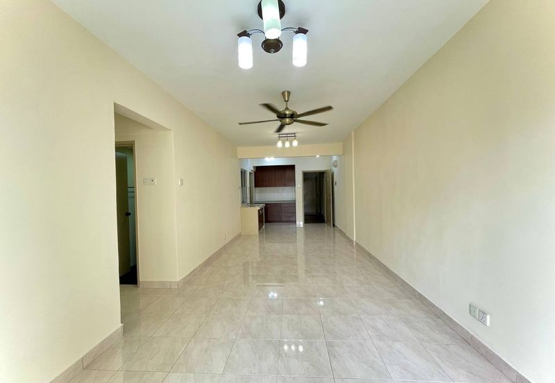 Yakin Land: Apartments at Jalan Dutamas Raya