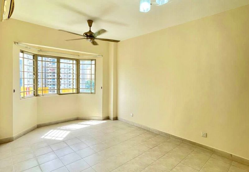 Yakin Land: Apartments at Jalan Dutamas Raya