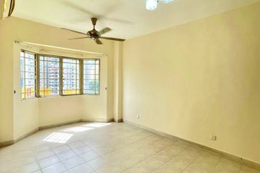 Yakin Land: Apartments at Jalan Dutamas Raya