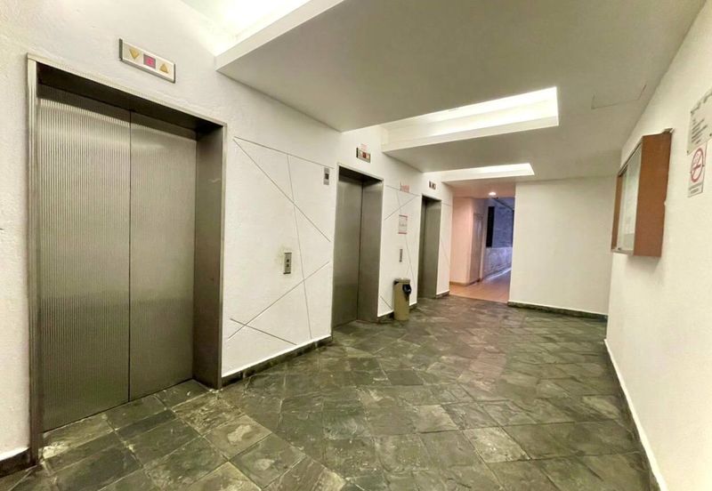 Yakin Land: Apartments at Jalan Dutamas Raya