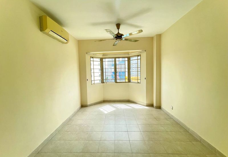 Yakin Land: Apartments at Jalan Dutamas Raya