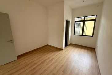 Bandar Tun Hussein Onn