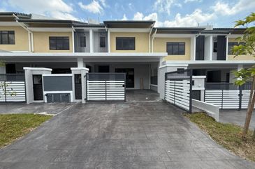 Bandar Tun Hussein Onn