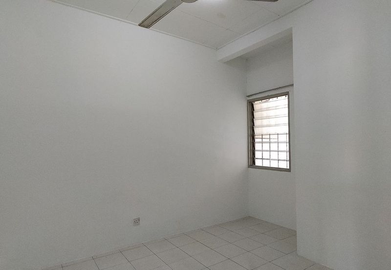 Seksyen 2 Bandar Bukit Mahkota