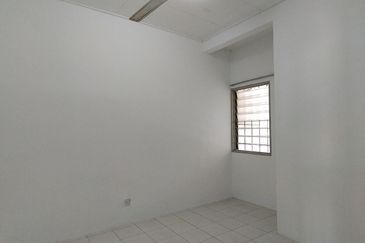 Seksyen 2 Bandar Bukit Mahkota