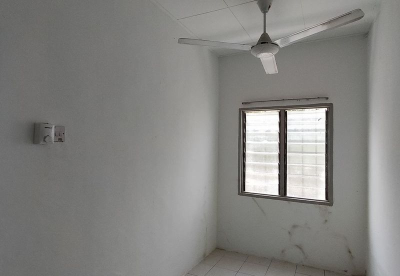 Seksyen 2 Bandar Bukit Mahkota