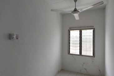 Seksyen 2 Bandar Bukit Mahkota