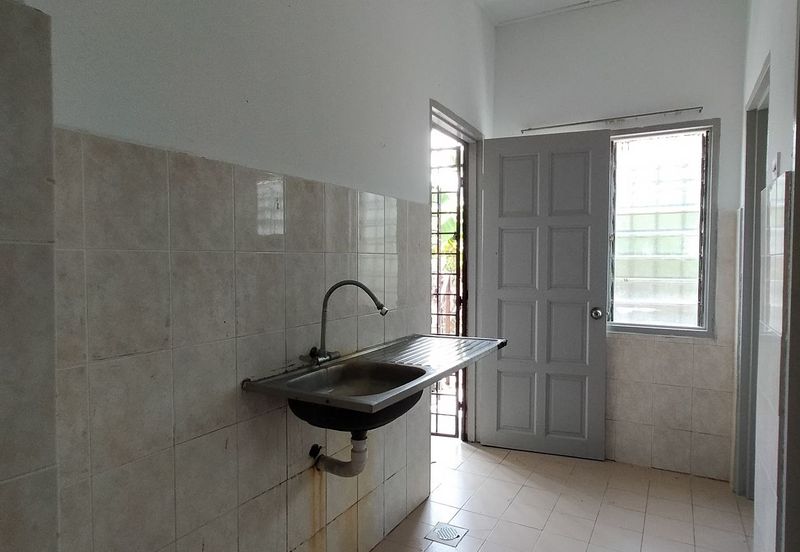 Seksyen 2 Bandar Bukit Mahkota