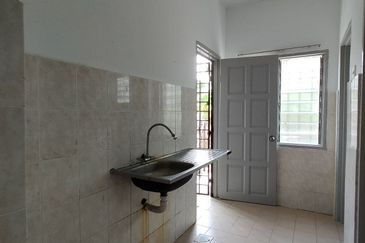 Seksyen 2 Bandar Bukit Mahkota