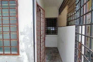 Seksyen 2 Bandar Bukit Mahkota