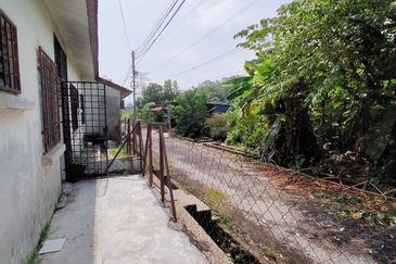 Seksyen 2 Bandar Bukit Mahkota