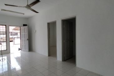 Seksyen 2 Bandar Bukit Mahkota