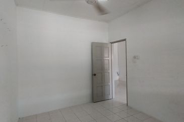 Seksyen 2 Bandar Bukit Mahkota