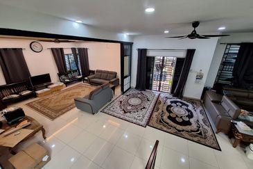 Huge, Renovated and Private