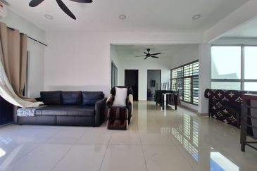 Huge, Renovated and Private